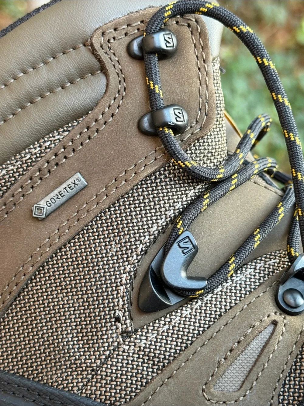 Quest 4D 3 GTX Salomon Men's Brown Hiking Boots with Yellow Tabs